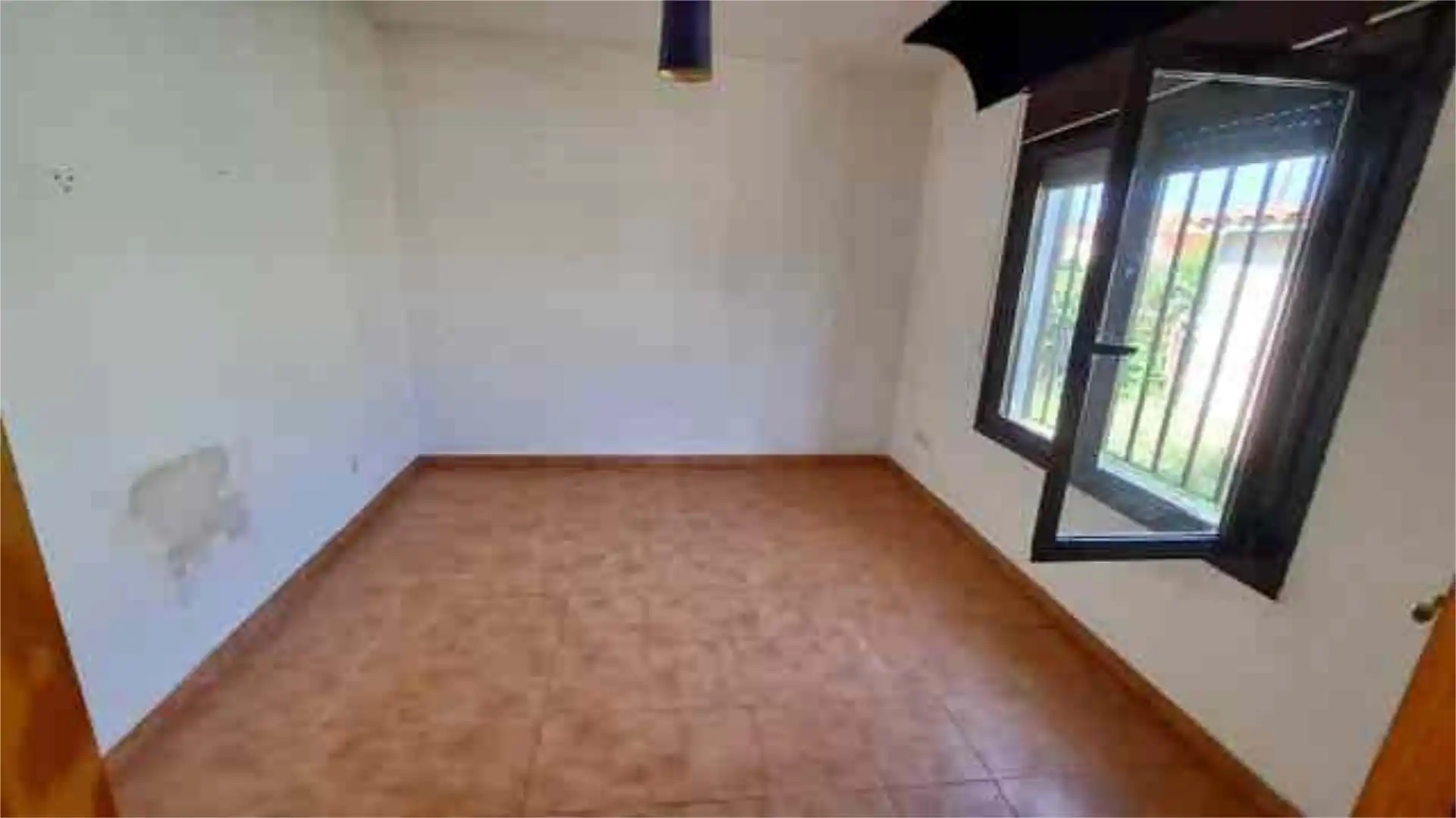 Einfamilien-Reihenhaus zum Verkauf in Pepino Einfamilien-Reihenhaus zum Verkauf in Pepino
