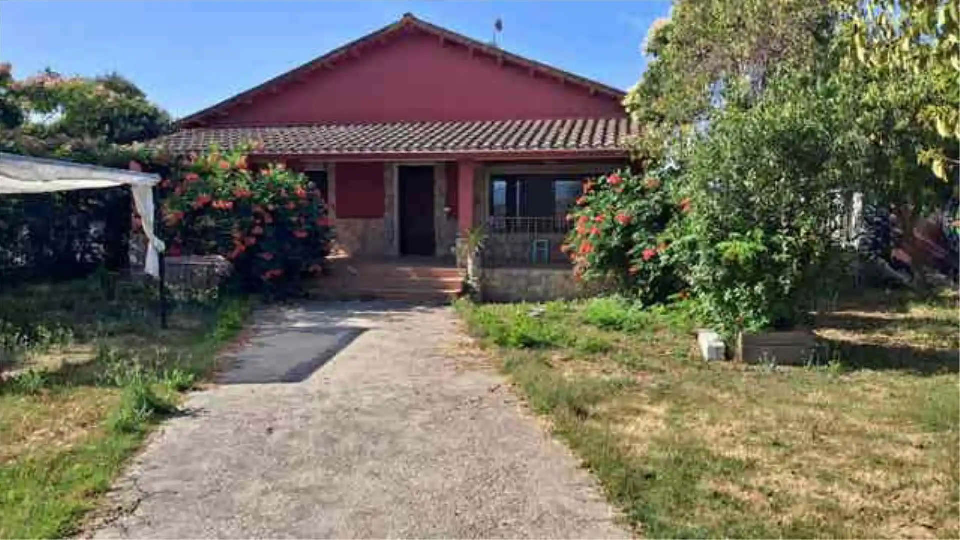 Einfamilien-Reihenhaus zum Verkauf in Pepino Einfamilien-Reihenhaus zum Verkauf in Pepino