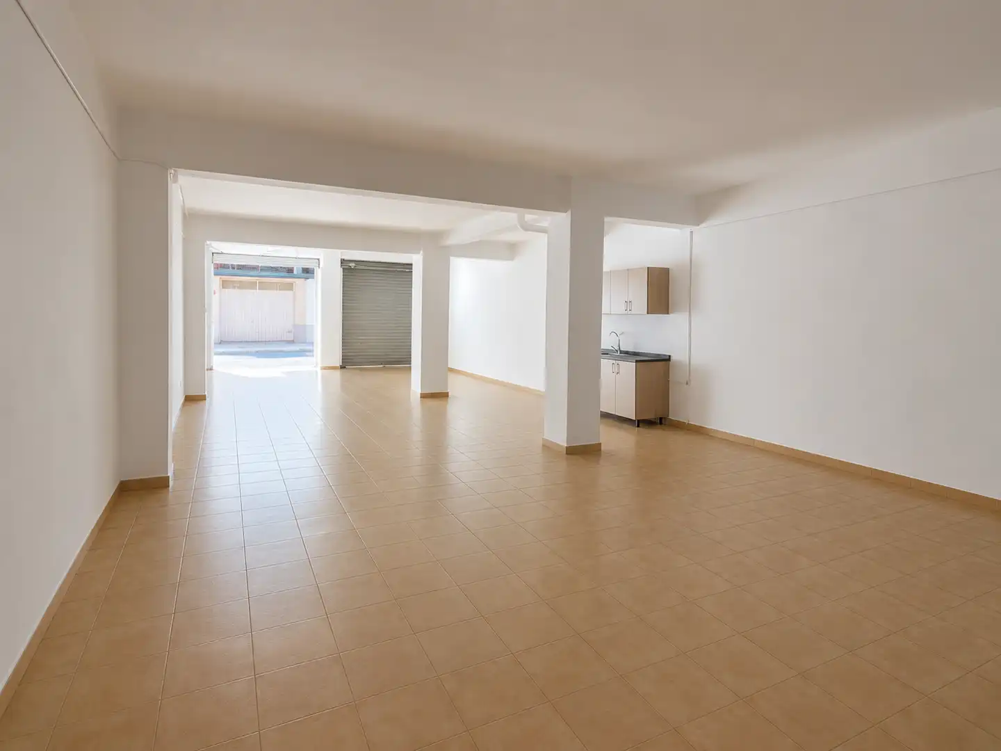Commercial properties for sale in Carrer de Rotglà, 10, El Forn d'Alcedo Commercial properties for sale in Valencia