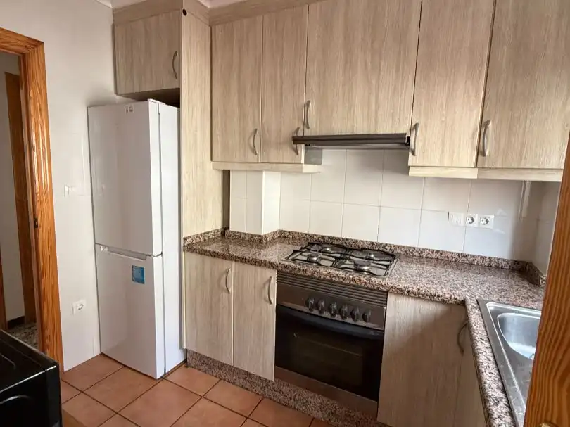Wohnung zum Verkauf in Carrer Afrodisio Barbero, 5, Petrer Küche von Wohnung zum Verkauf in Petrer mit Klimaanlage und Balkon