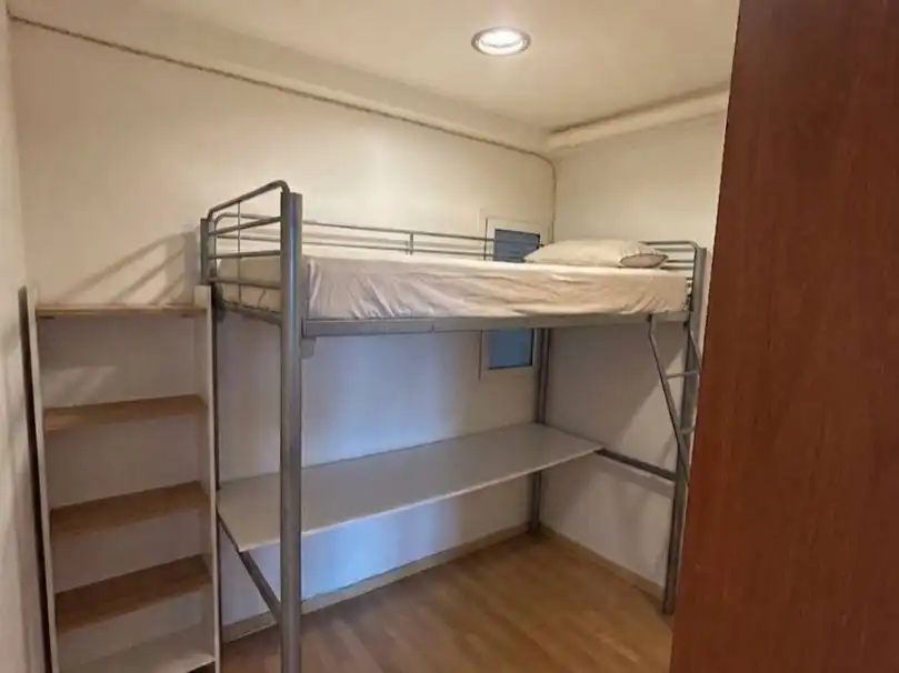 Habitación en Carrer Eix Onze de Setembre, 35, El Sucre - El Nadal Habitación de Piso para compartir en Vic con Calefacción, Parquet y Terraza