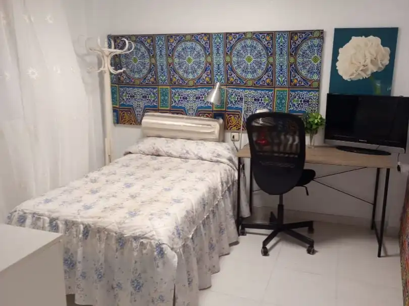 Flat for rent in Avenida Juan Carlos I, 96, Casco Antiguo