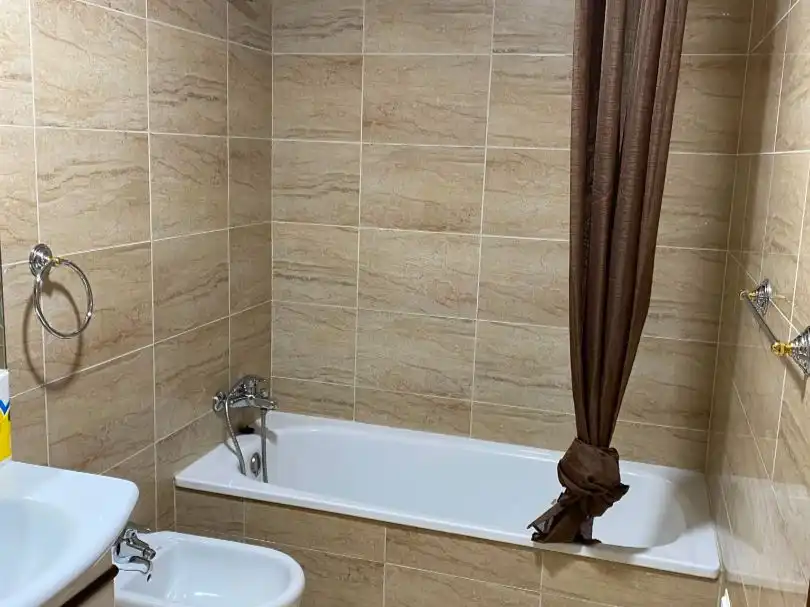 Piso de alquiler en Estrada da Granxa, 18, Acea de Olga - Augas Férreas Baño de Piso de alquiler en Lugo con Calefacción, Jardín privado y Parquet