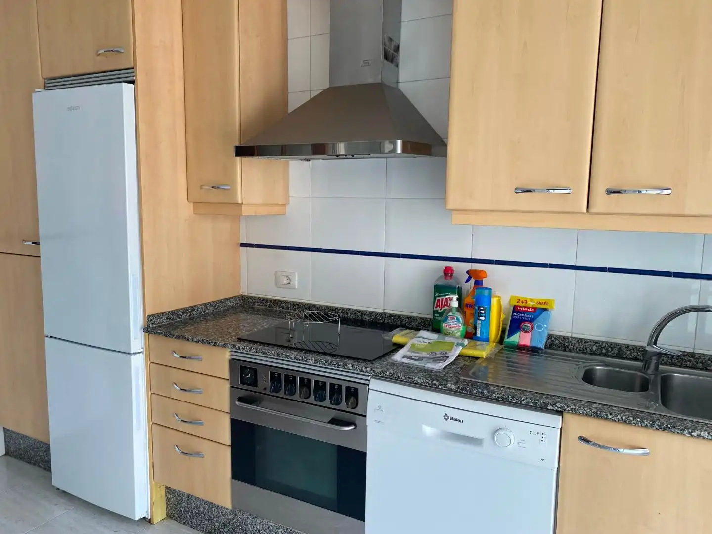 Piso de alquiler en Estrada da Granxa, 18, Acea de Olga - Augas Férreas Cocina de Piso de alquiler en Lugo con Calefacción, Jardín privado y Parquet