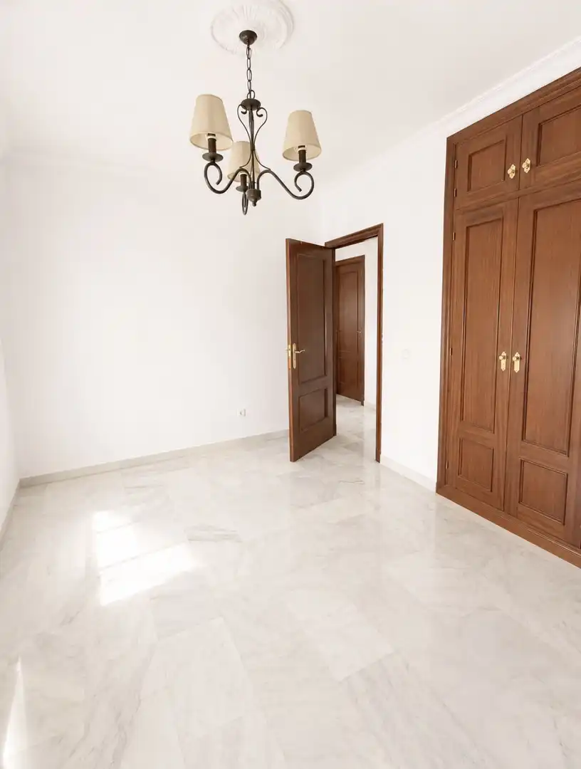 Einfamilien-Reihenhaus zum Verkauf in Calle Cetina, 2f, Camposoto - Gallineras Einfamilien-Reihenhaus zum Verkauf in San Fernando mit Klimaanlage, Terrasse und Balkon