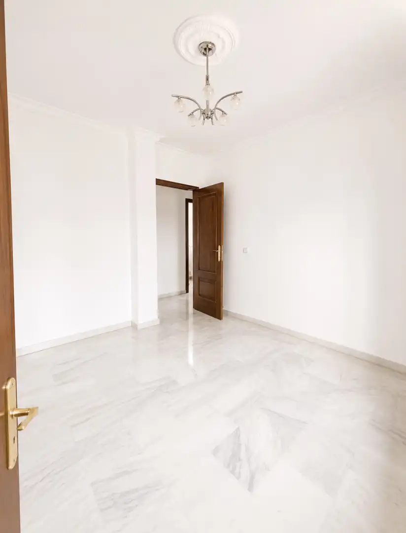 Einfamilien-Reihenhaus zum Verkauf in Calle Cetina, 2f, Camposoto - Gallineras Einfamilien-Reihenhaus zum Verkauf in San Fernando mit Klimaanlage, Terrasse und Balkon