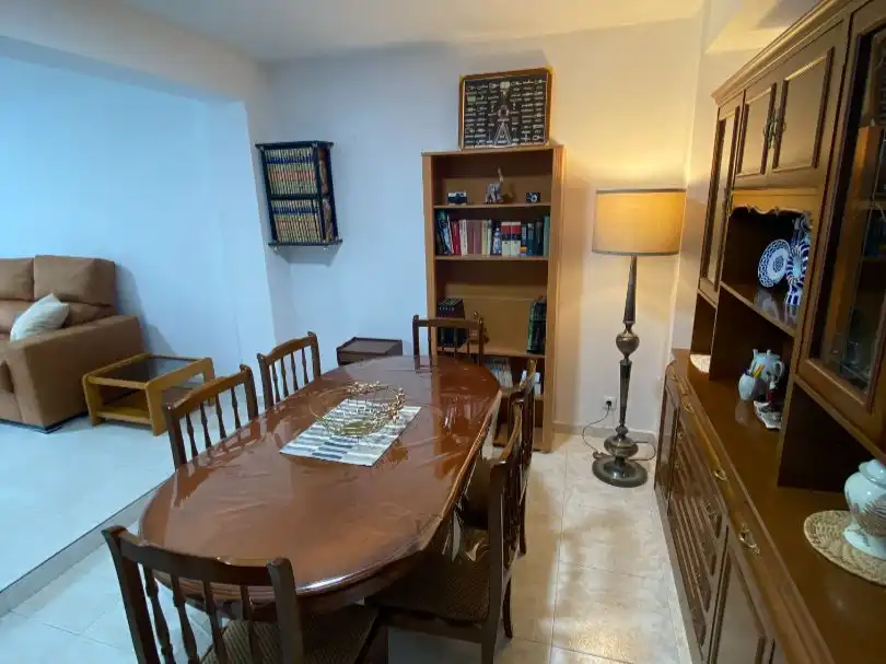 Room in Rúa Merced, 57, Los Castros - Castrillón Dining room of Flat for share in A Coruña Capital with Terrace and Furnished