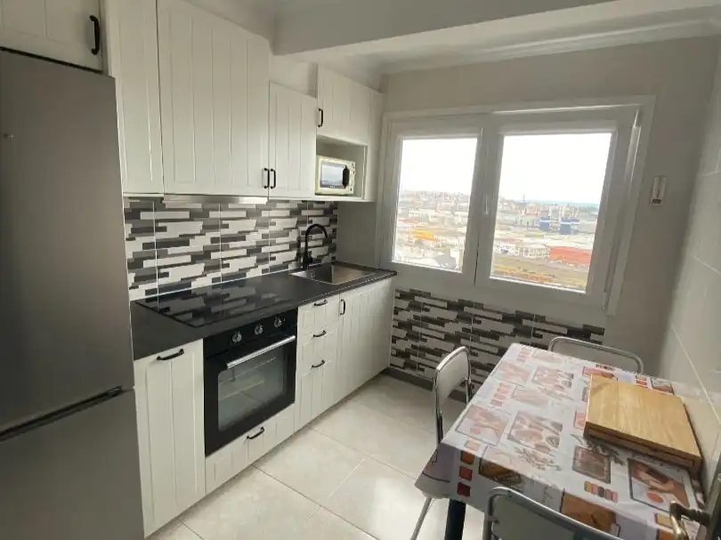 Room in Rúa Merced, 57, Los Castros - Castrillón Kitchen of Flat for share in A Coruña Capital with Terrace and Furnished