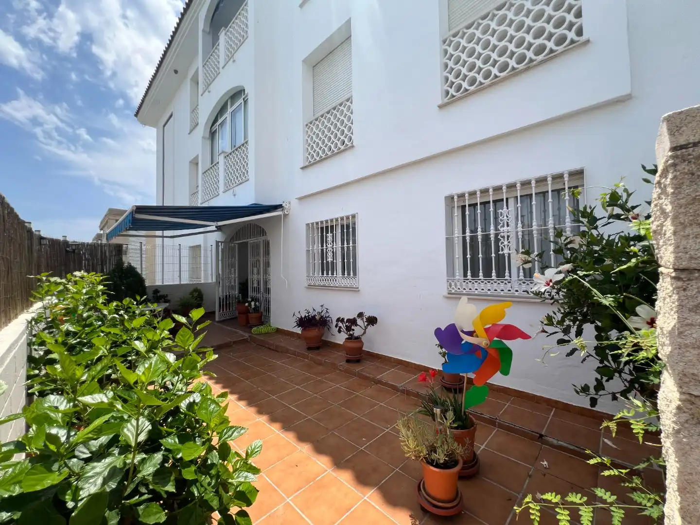 Pis en venda a Calle Santa Fe, 34, El Pinillo Vista exterior de Pis en venda en Torremolinos amb Terrassa, Piscina i Balcó