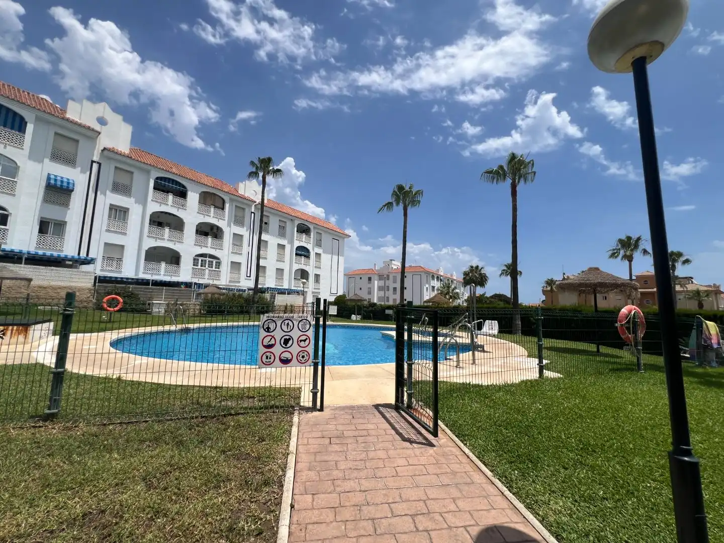 Pis en venda a Calle Santa Fe, 34, El Pinillo Piscina de Pis en venda en Torremolinos amb Terrassa, Piscina i Balcó