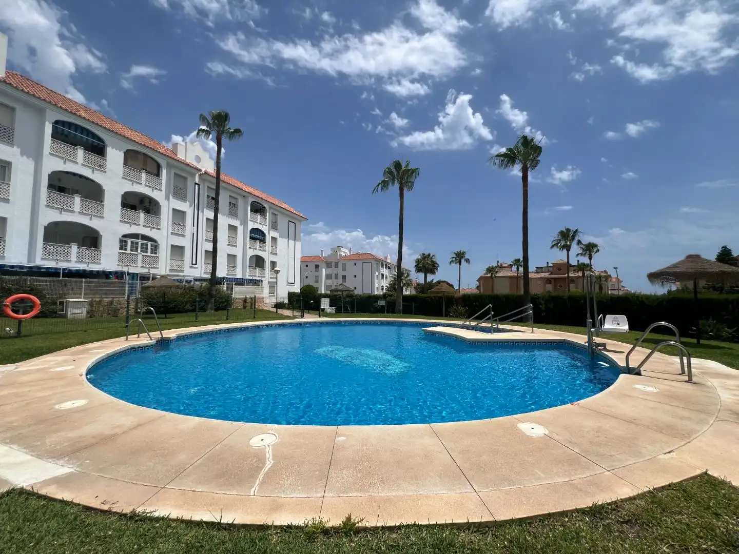 Pis en venda a Calle Santa Fe, 34, El Pinillo Piscina de Pis en venda en Torremolinos amb Terrassa, Piscina i Balcó