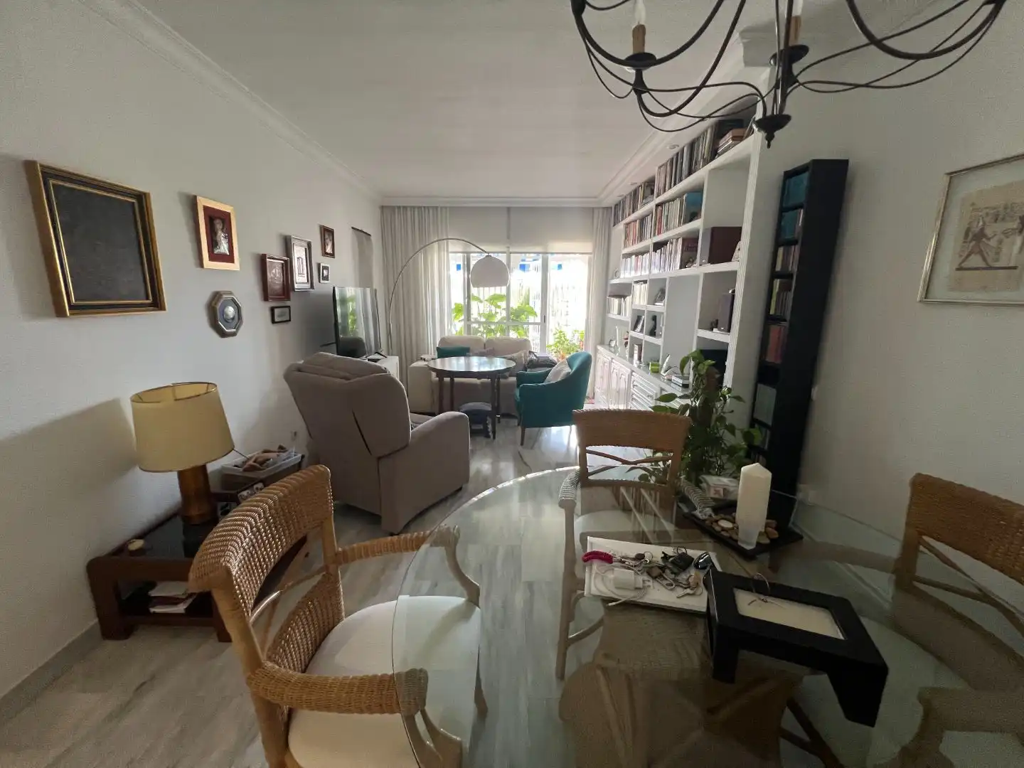 Pis en venda a Calle Santa Fe, 34, El Pinillo Sala d'estar de Pis en venda en Torremolinos amb Terrassa, Piscina i Balcó