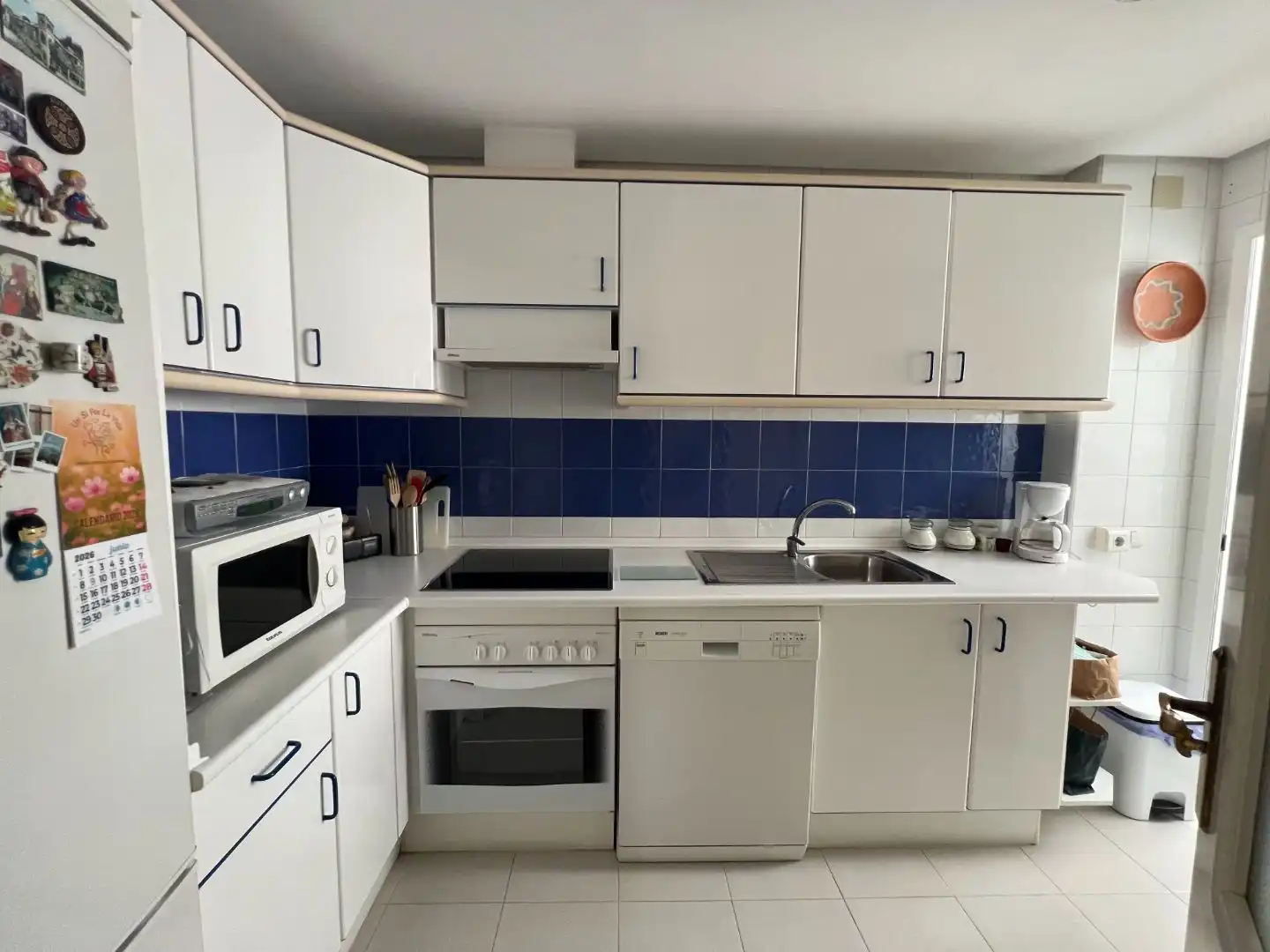 Pis en venda a Calle Santa Fe, 34, El Pinillo Cuina de Pis en venda en Torremolinos amb Terrassa, Piscina i Balcó
