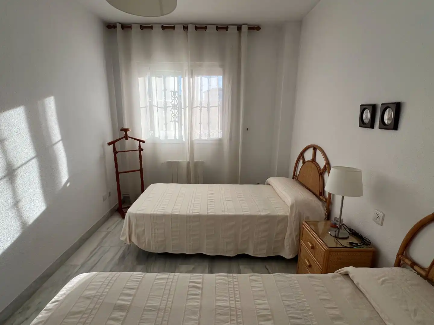 Pis en venda a Calle Santa Fe, 34, El Pinillo Dormitori de Pis en venda en Torremolinos amb Terrassa, Piscina i Balcó