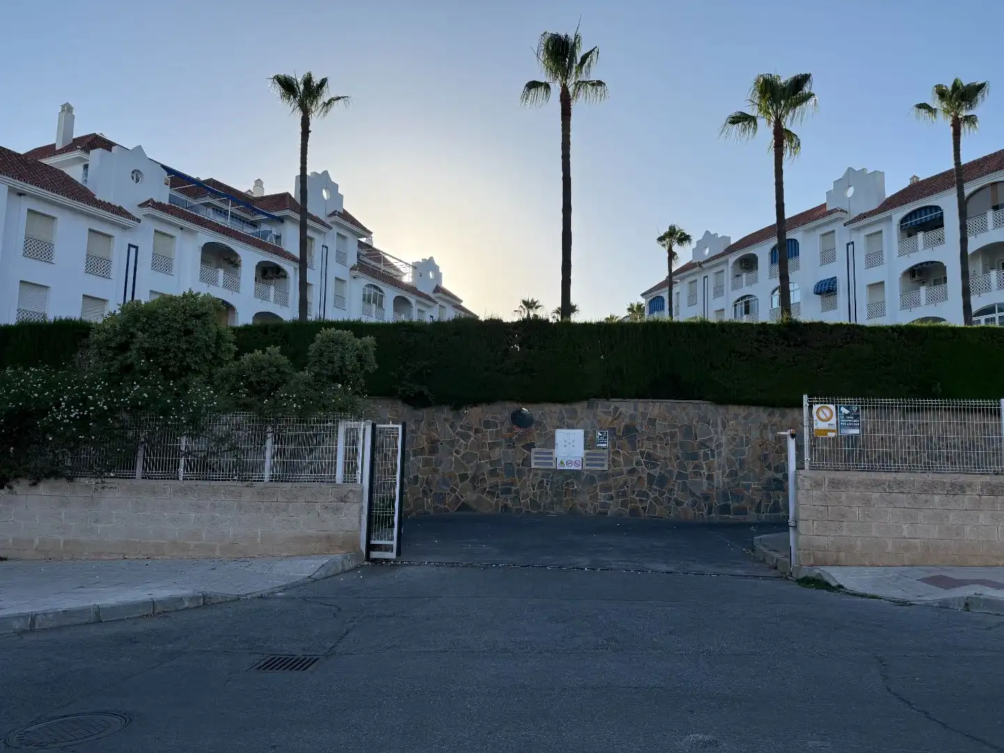 Pis en venda a Calle Santa Fe, 34, El Pinillo Aparcament de Pis en venda en Torremolinos amb Terrassa, Piscina i Balcó