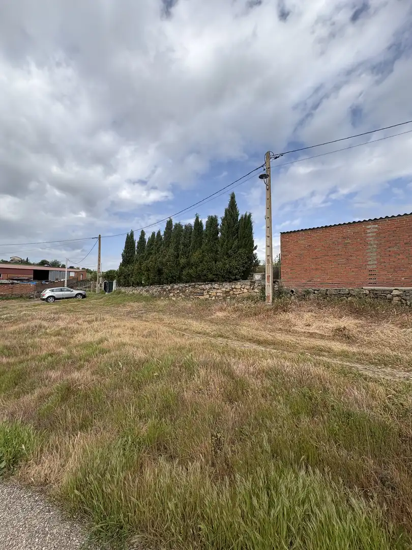 Finca rústica en venda a Calle Pozo Nuevo, Valdeverdeja Finca rústica en venda en Valdeverdeja amb Jardí privat