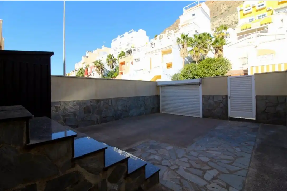 Casa o chalet de alquiler en Calle Lago de Enol, 21, El Puerto Vista exterior de Casa o chalet de alquiler en Roquetas de Mar con Aire acondicionado, Parquet y Terraza