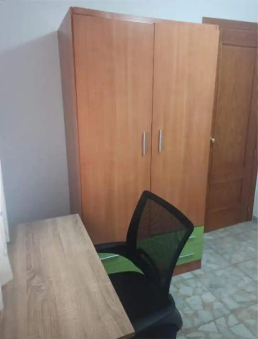 Flat for rent in El Plantinar – Avda. La Paz - El Juncal Flat for rent in Sevilla with Terrace