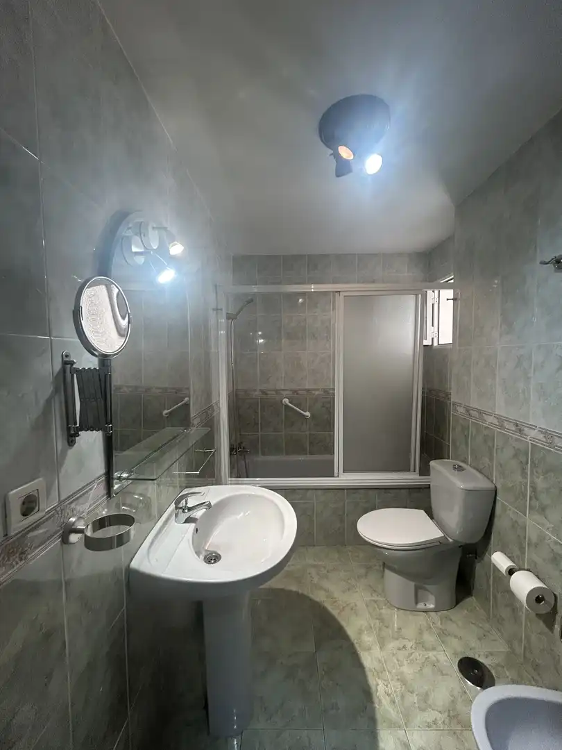 Flat for rent in Calle Lepanto, 34, Maracena Bathroom of Flat for rent in Maracena with Air Conditioner, Heating and Furnished