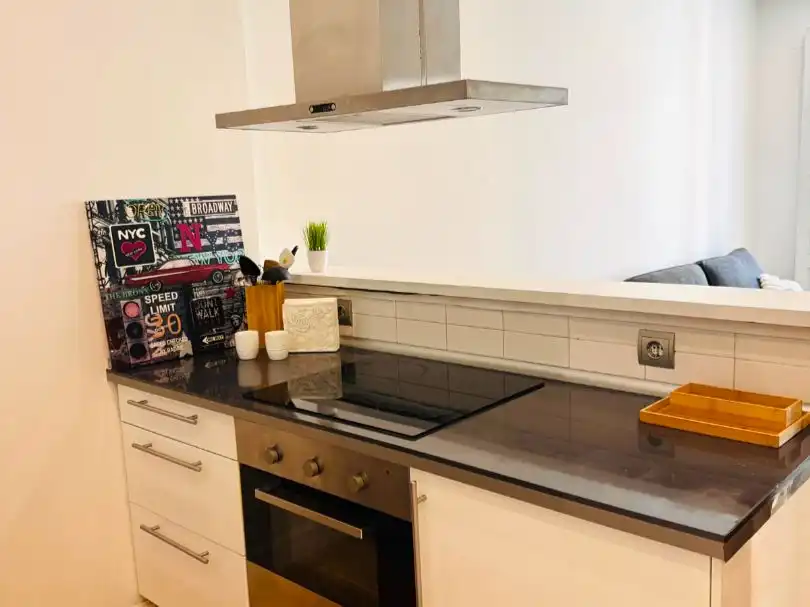 Kitchen of Flat for rent in  Madrid Capital  with Air Conditioner and Balcony