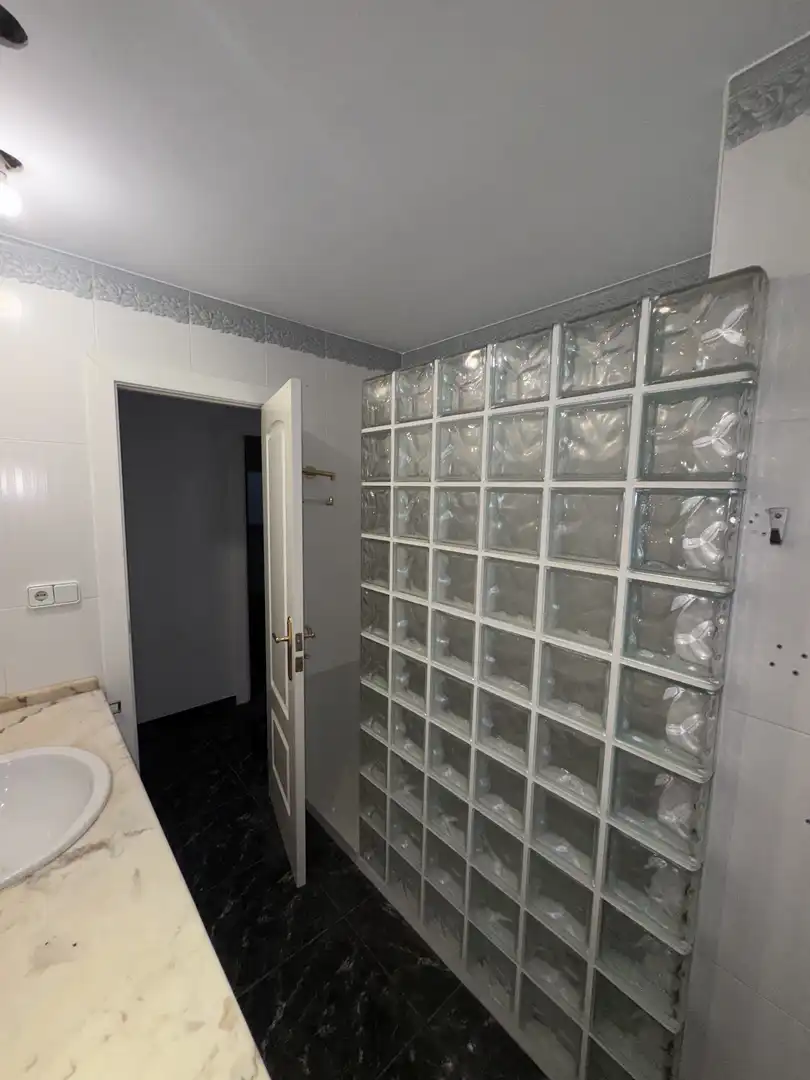 Wohnung zur Miete in Paseo Alameda, 54, Eixample Wohnung zur Miete in Alcoy / Alcoi mit Balkon