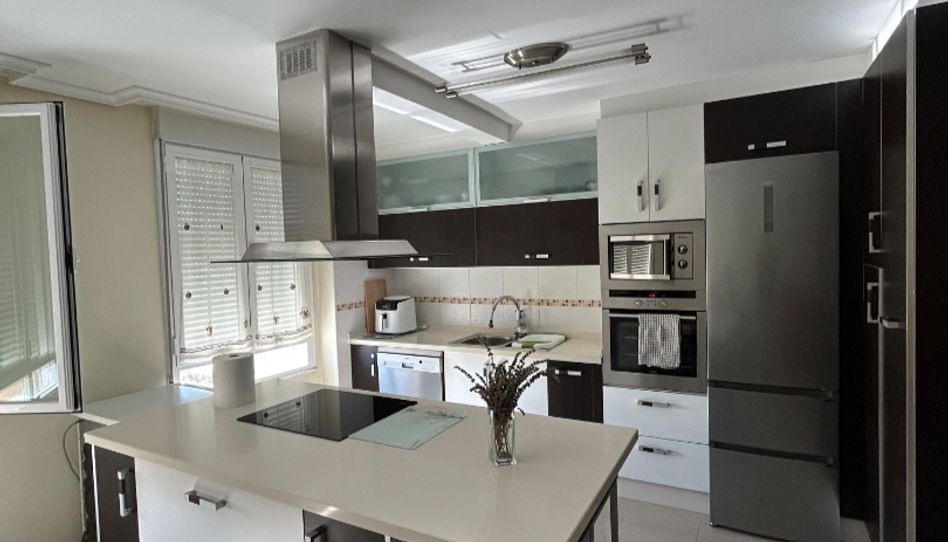 Dúplex en venta en Calle Los Deportes, 60, Cuatro Vientos, Ponferrada - imagen 1 Foto 1 de Dúplex en venta en Calle Los Deportes, 60, Cuatro Vientos, Ponferrada