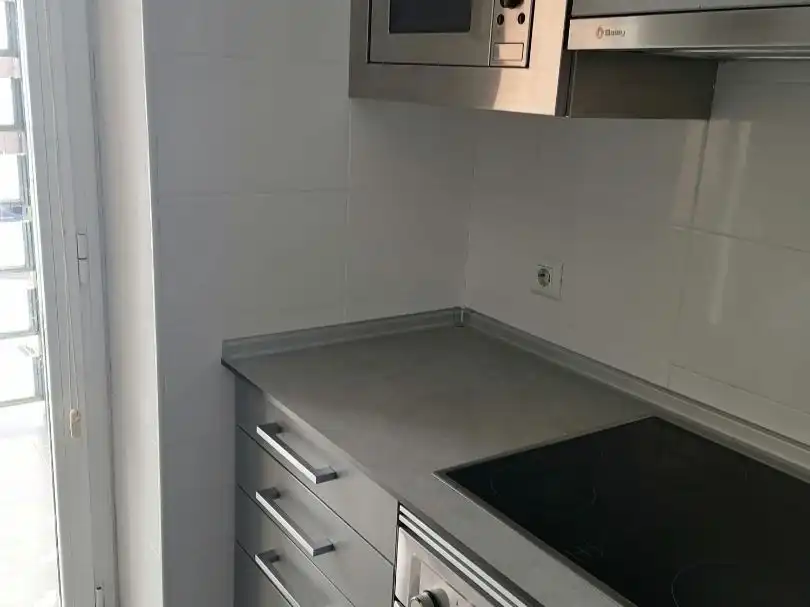 Piso de alquiler en Calle de Vital Aza, 14, Pueblo Nuevo Cocina de Piso de alquiler en Madrid con Aire acondicionado, Calefacción y Jardín privado