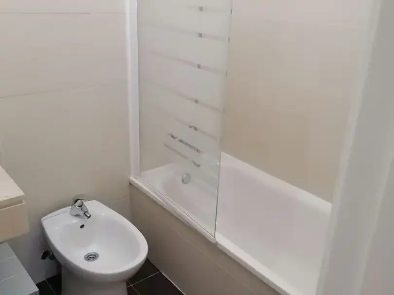 Piso de alquiler en Calle de Vital Aza, 14, Pueblo Nuevo Baño de Piso de alquiler en Madrid con Aire acondicionado, Calefacción y Jardín privado