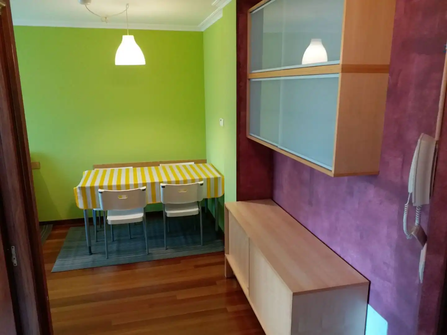 Piso de alquiler en Rúa Juan Bautista Andrade, 91, O Burgo - Campus Universitario Comedor de Piso de alquiler en Pontevedra Capital con Calefacción, Parquet y Amueblado