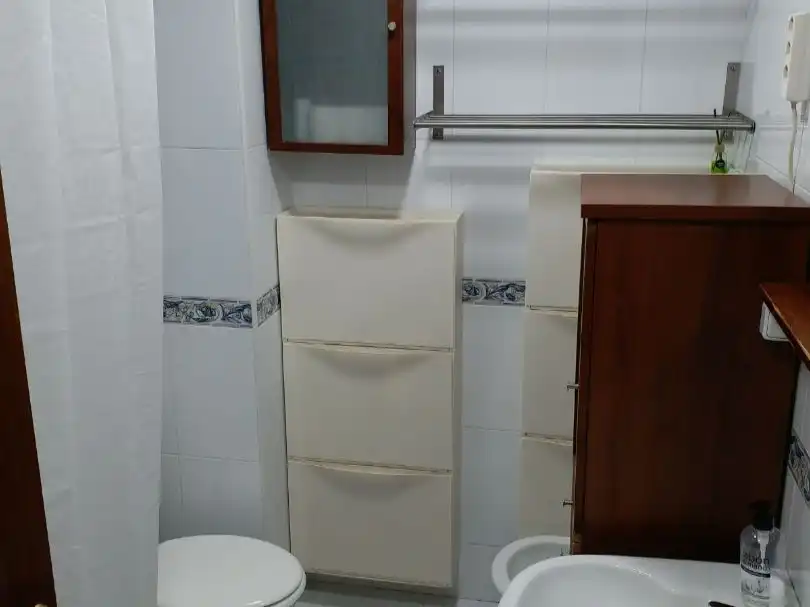 Piso de alquiler en Rúa Juan Bautista Andrade, 91, O Burgo - Campus Universitario Baño de Piso de alquiler en Pontevedra Capital con Calefacción, Parquet y Amueblado