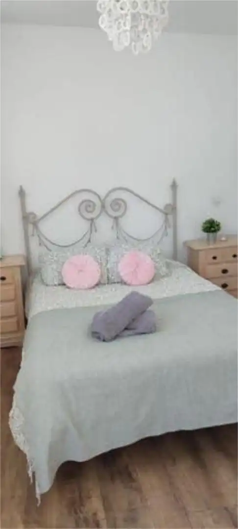 Habitación de Estudio de alquiler en Chipiona con Jardín privado, Terraza y Amueblado