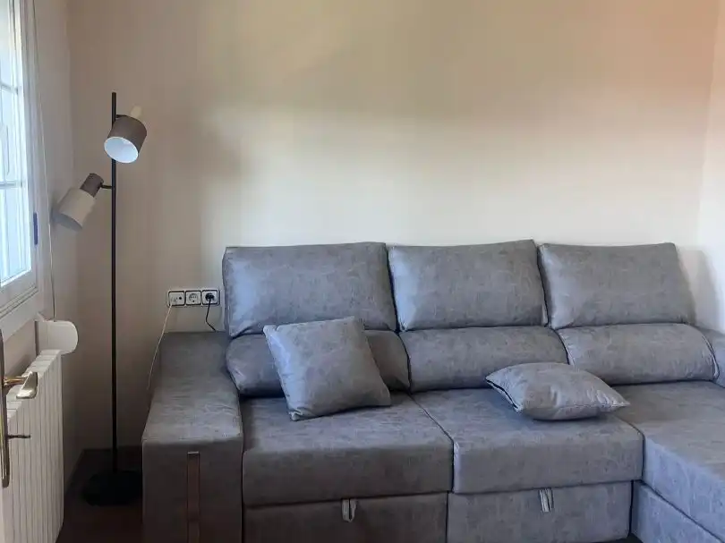 Piso de alquiler en Rúa do Liño, 8, San Francisco Sala de estar de Piso de alquiler en Ourense Capital con Calefacción, Jardín privado y Amueblado