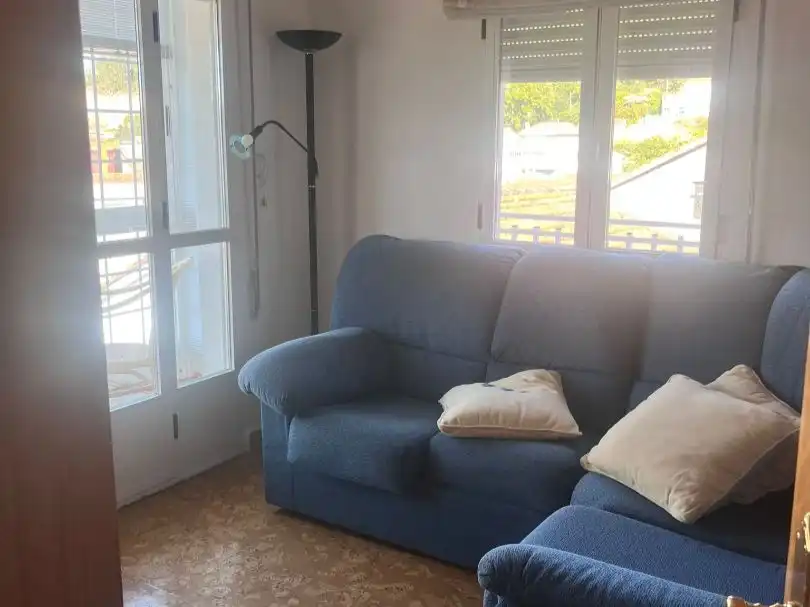 Piso de alquiler en Rúa do Liño, 8, San Francisco Sala de estar de Piso de alquiler en Ourense Capital con Calefacción, Jardín privado y Amueblado
