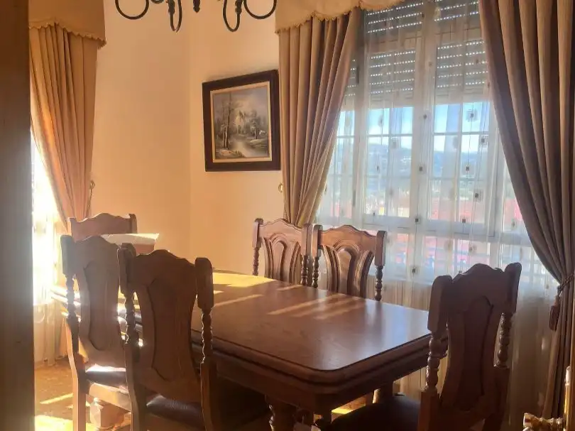 Piso de alquiler en Rúa do Liño, 8, San Francisco Comedor de Piso de alquiler en Ourense Capital con Calefacción, Jardín privado y Amueblado