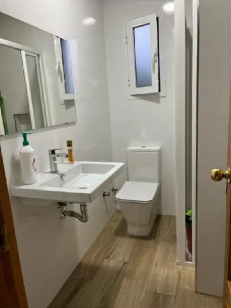 Piso en venta en El Tardón - El Carmen Baño de Piso en venta en Sevilla