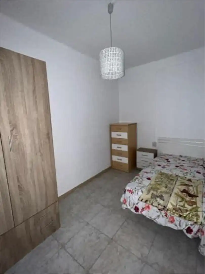 Piso en venta en El Tardón - El Carmen Habitación de Piso en venta en Sevilla