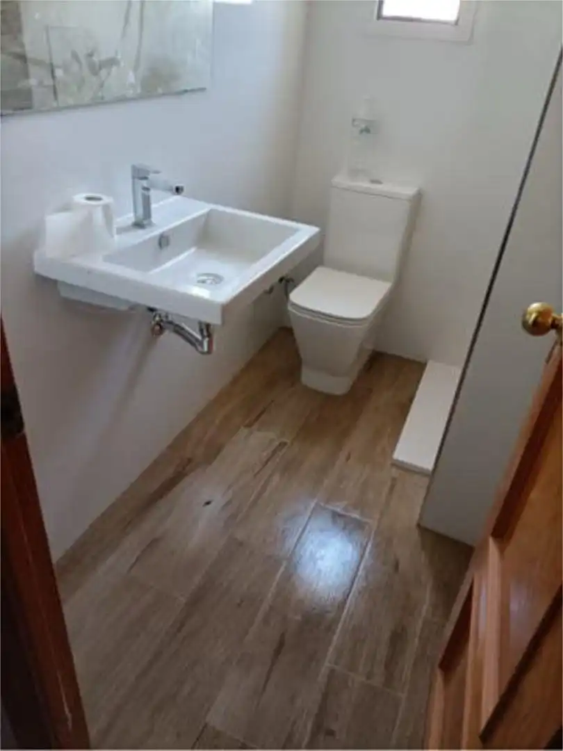Flat for sale in El Tardón - El Carmen Bathroom of Flat for sale in Sevilla
