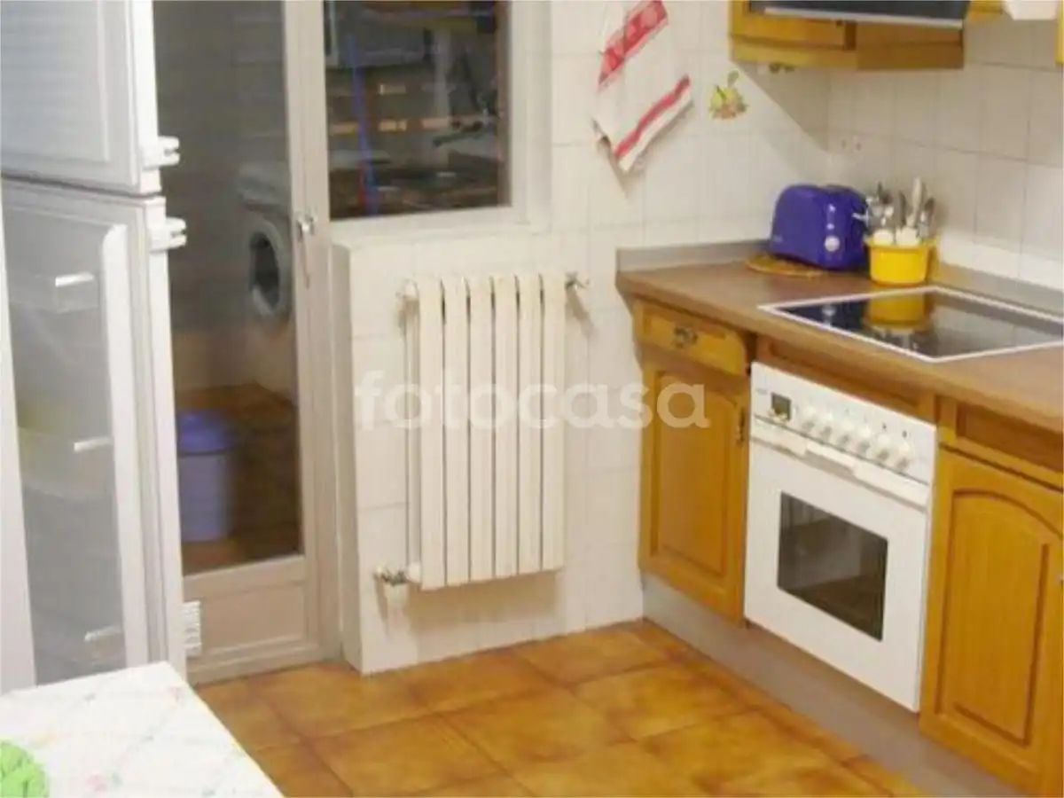 Room in Calle Doce de Octubre, 26, Pilaríca