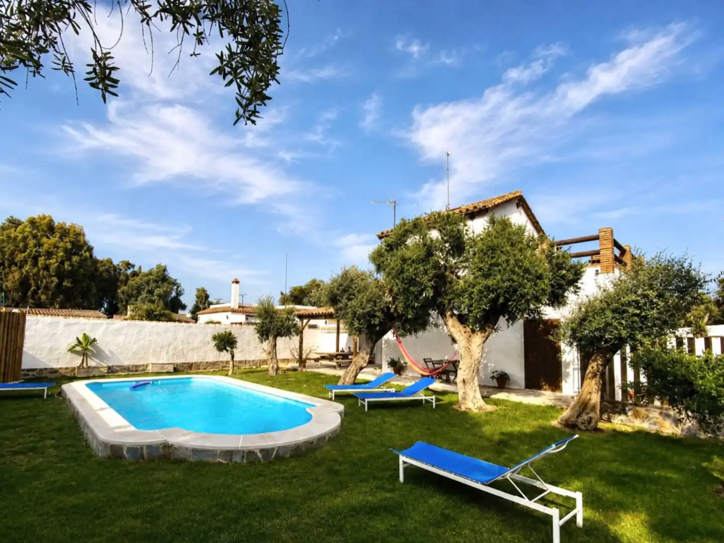 Wohnung zur Miete in Pago Zahora, 291, Zahora Schwimmbecken von Wohnung zur Miete in Barbate mit Klimaanlage, Heizung und Privatgarten