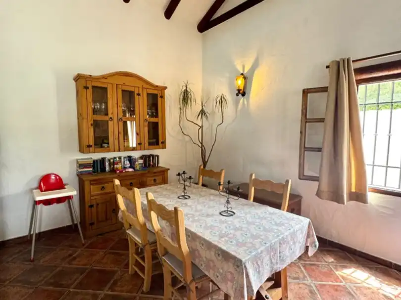 Wohnung zur Miete in Pago Zahora, 291, Zahora Esszimmer von Wohnung zur Miete in Barbate mit Klimaanlage, Heizung und Privatgarten