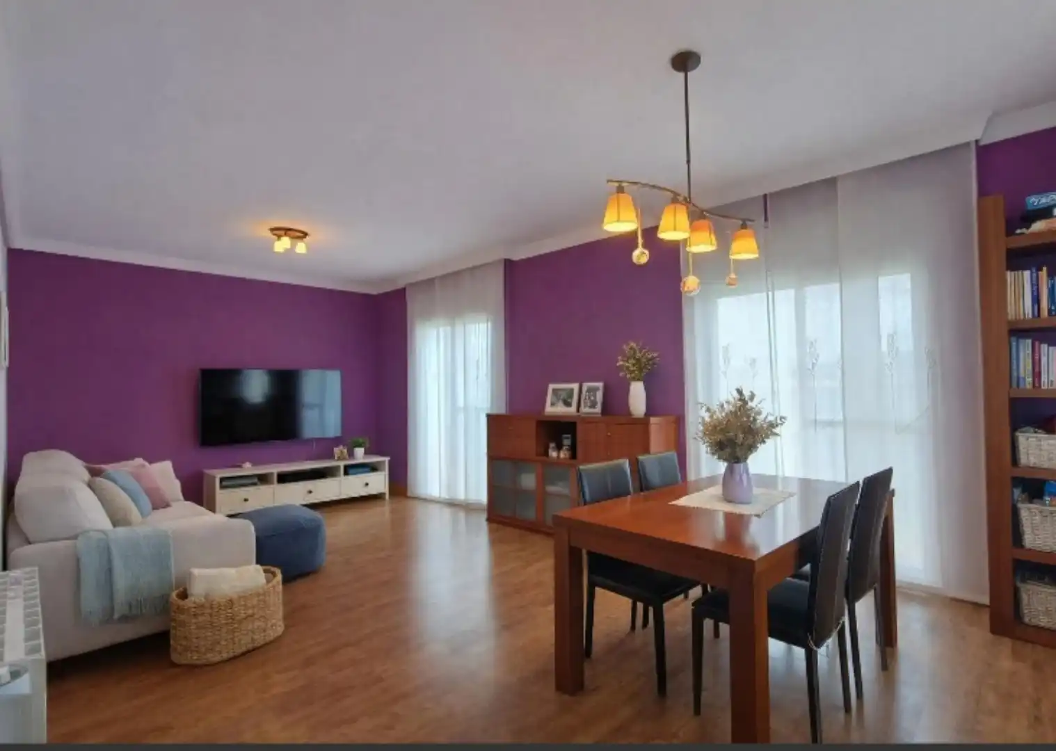 Dúplex en venta en Carrer del Rasot, 33, La Collada - Sis Camins Sala de estar de Dúplex en venta en Vilanova i la Geltrú con Terraza y Balcón