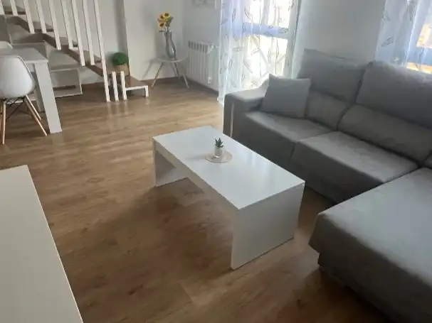 Piso de alquiler en Calle Torrijos, 26, Méntrida Sala de estar de Piso de alquiler en Méntrida con Aire acondicionado, Calefacción y Amueblado