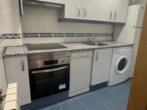 Piso de alquiler en Calle Torrijos, 26, Méntrida Cocina de Piso de alquiler en Méntrida con Aire acondicionado, Calefacción y Amueblado