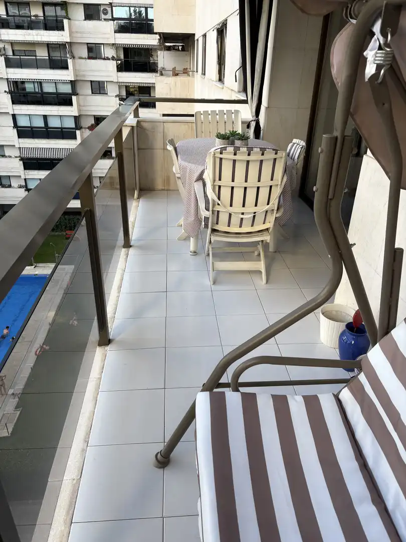 Piso en venta en Calle de Julio Palacios, 13, La Paz Terraza de Piso en venta en Madrid Capital con Aire acondicionado, Terraza y Piscina