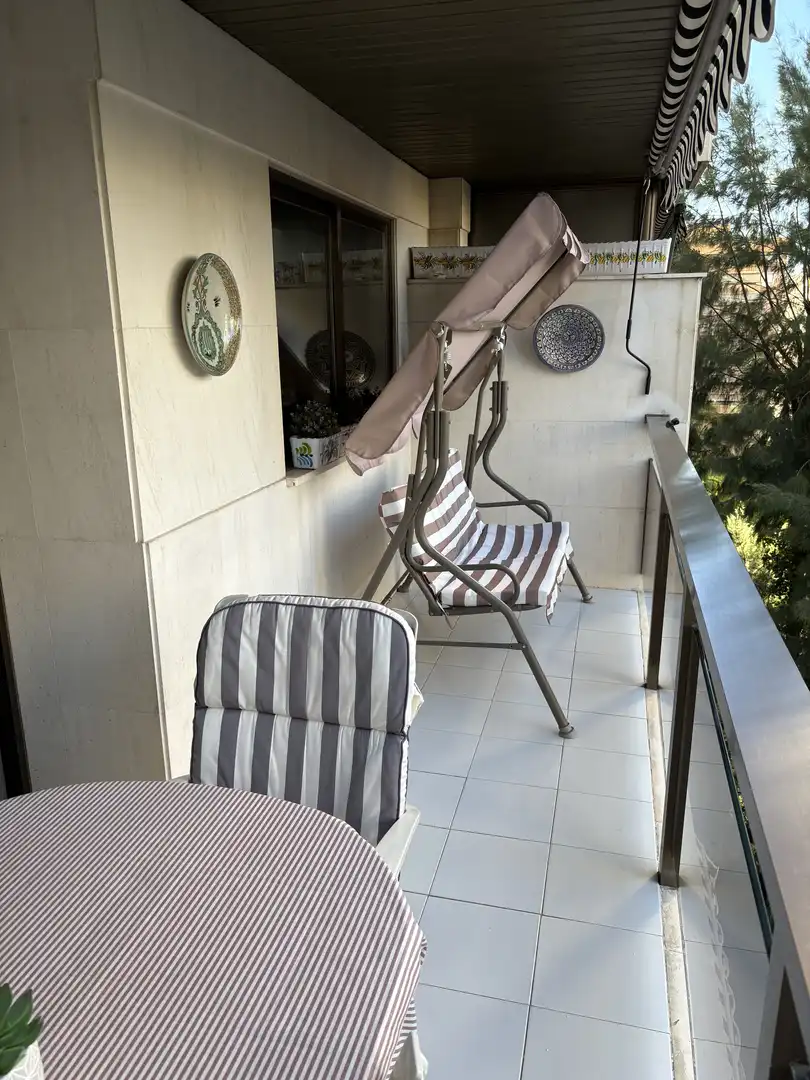 Piso en venta en Calle de Julio Palacios, 13, La Paz Terraza de Piso en venta en Madrid Capital con Aire acondicionado, Terraza y Piscina