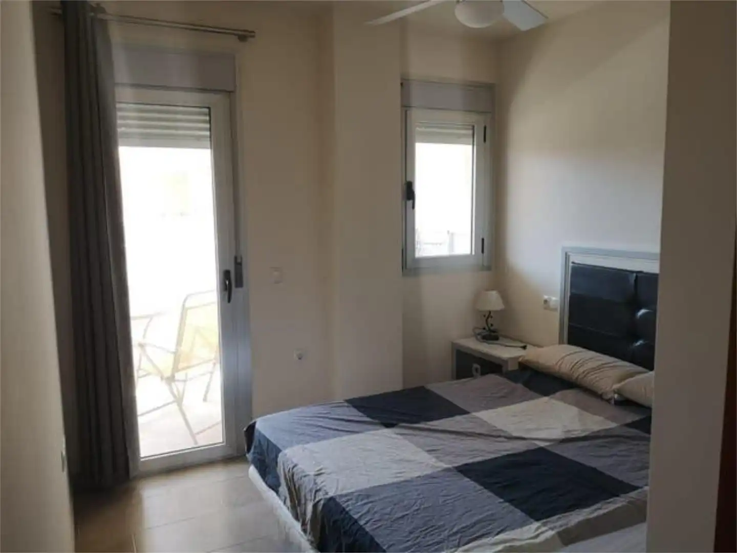 Wohnungen zur Miete in Aguadulce (Sevilla) Schlafzimmer von Wohnungen zur Miete in Aguadulce (Sevilla) mit Privatgarten und Schwimmbad