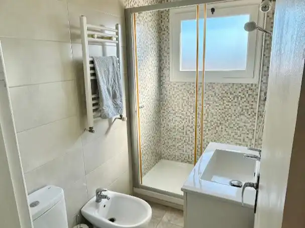 Badezimmer von Wohnung zum Verkauf in Terrassa mit Klimaanlage und Terrasse