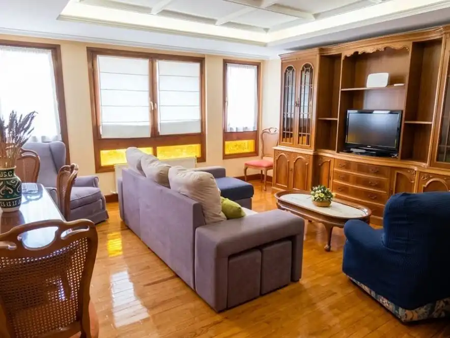 Flat for rent in Caracter Uribe Auzoa, 16, Arrasate / Mondragón Living room of Flat for rent in Arrasate / Mondragón with Heating, Parquet flooring and Furnished