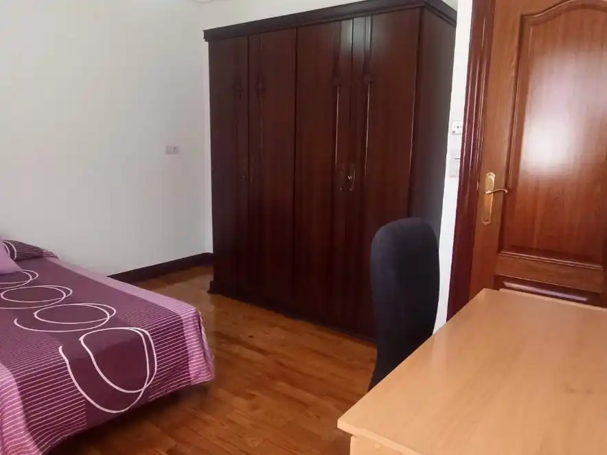 Flat for rent in Caracter Uribe Auzoa, 16, Arrasate / Mondragón Bedroom of Flat for rent in Arrasate / Mondragón with Heating, Parquet flooring and Furnished