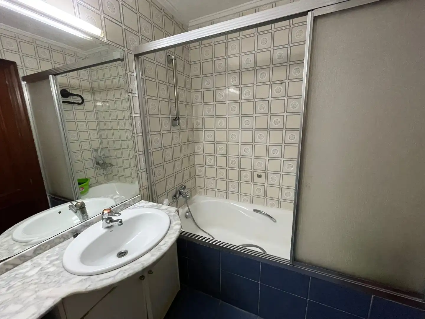 Wohnung zum Verkauf in Paskual Abaroa Etorbidea, 7, Lekeitio Badezimmer von Wohnung zum Verkauf in Lekeitio mit Heizung, Parkett und Terrasse